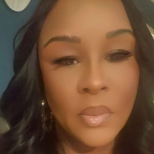 Meet your Posher, Pooma